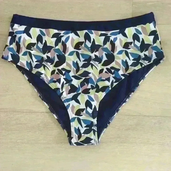 QUINTSOUL | Women's Tikal Multi Navy High Waisted Bottoms with Cami Top - Picture 2 of 14